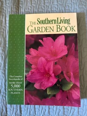 Vintage The Southern Living Garden Reference Book 1998 - 512 Pages